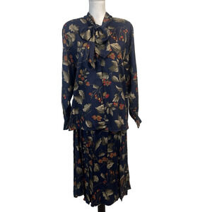 Evan Picone Woman Blouse & Skirt Set Women's Plus Size 16W Blue Berries Vintage